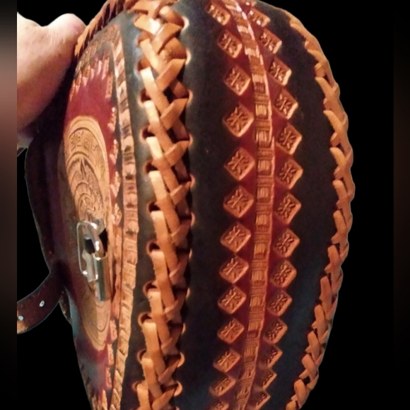 Vintage HAND-Tooled MEXICAN Leather BOHO Style Bag; AZTEC Calendar Design. - Picture 5 of 8